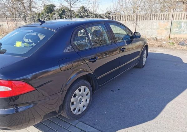 Skoda Superb cena 22000 przebieg: 296000, rok produkcji 2011 z Słubice małe 46